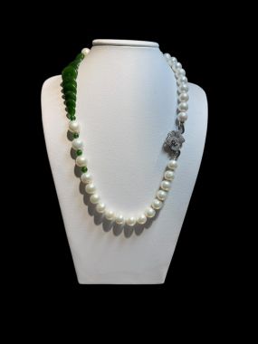 Ngọc trai Edison phối với ngọc bích Nephrite Canada