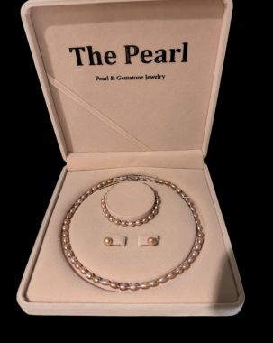 Sale bộ trang sức ngọc trai gồm chuỗi + hoa tai + lắc tay đầu tháng 12/2025