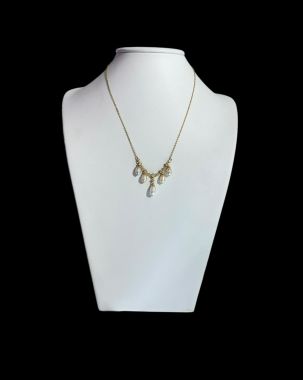 Sale mẫu dây chuyền 5 viên ngọc trai chất liệu bạc 925 mạ vàng 14k. 