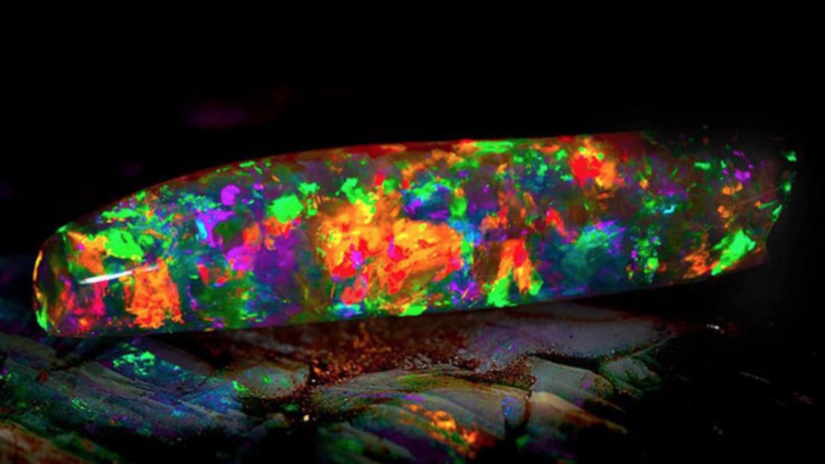 Tiêu chí để định được giá trị của đá Opal