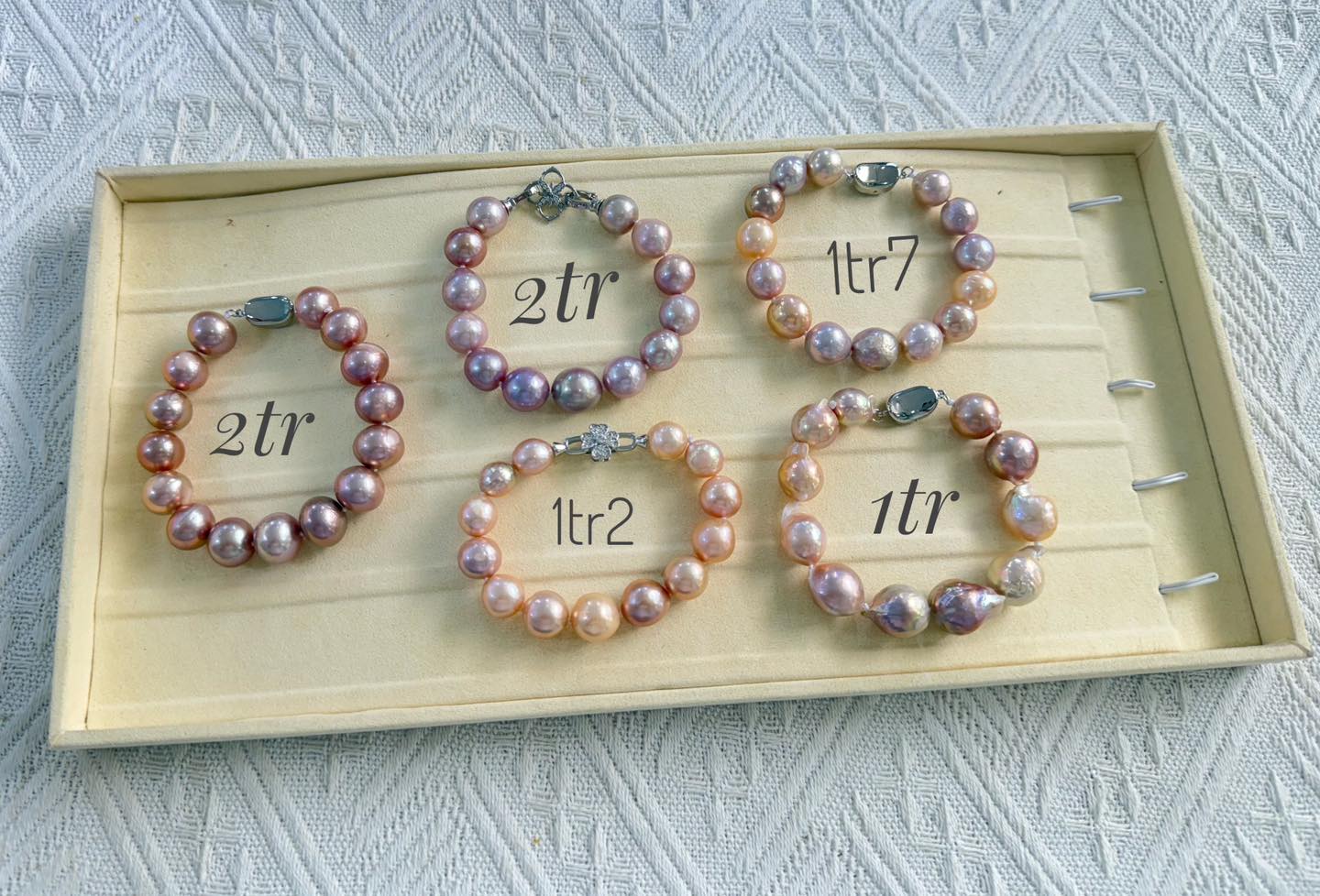 Lắc tay ngọc trai dành cho phú bà